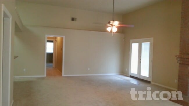 Building Photo - 603 Kimberly Dr