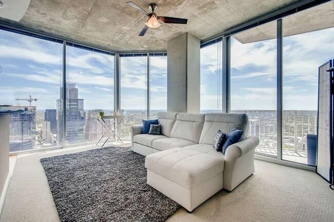 Building Photo - 360 Nueces St