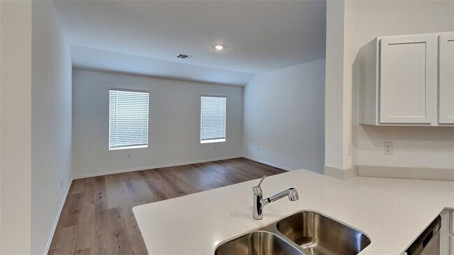Building Photo - 16317 Harvester Dr