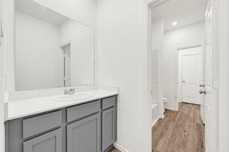 Building Photo - 2952 Cordova Hl Dr