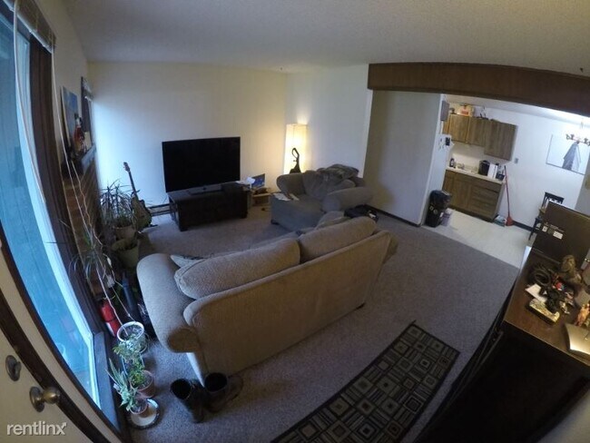 Building Photo - 3 br, 1.5 bath Apartment - 1416 Birch St