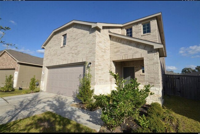 Foto del edificio - 16439 Big Hickory Dr