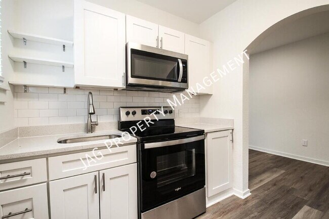 Foto del edificio - 2892 College St