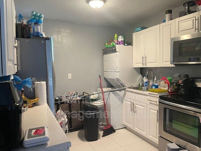 Foto del edificio - 1456 W 29th St