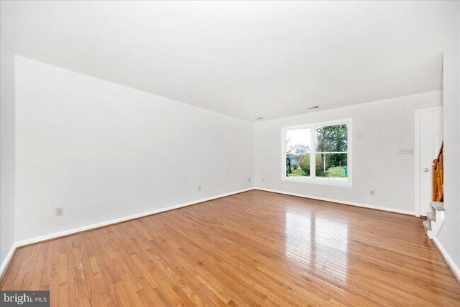 Foto del edificio - 1552 Crest View Ave