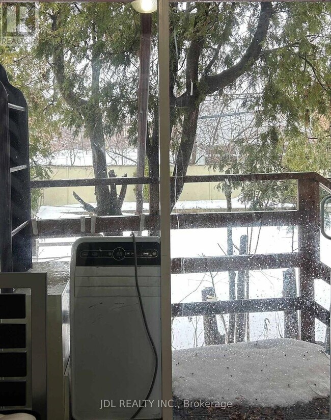 Photo du bâtiment - 47 Crosland Dr