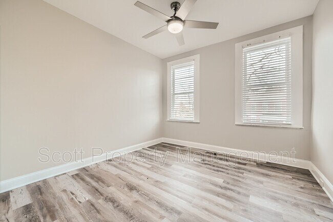Building Photo - 405 N Loudon Ave