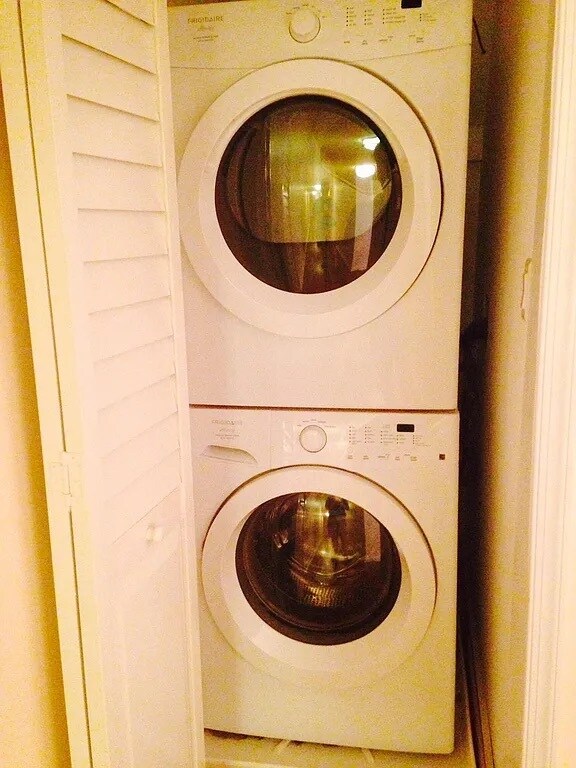 Building Photo - 1214 N Calvert St