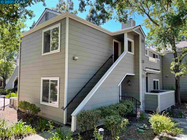 Building Photo - 307 Norris Canyon Terrace