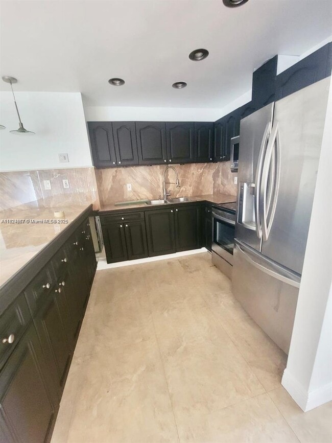 Building Photo - 9449 SW 76th St