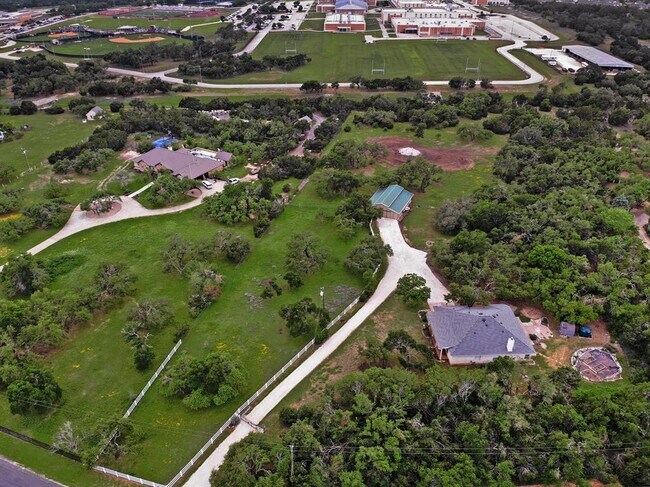 Building Photo - 704 Ridgmar Rd