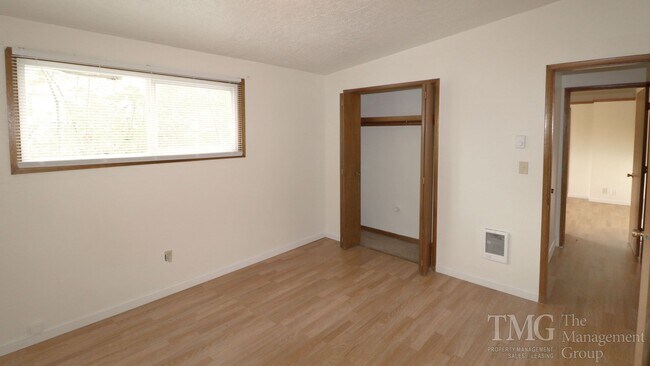 Foto del edificio - 2908.5 NE Stapleton Rd