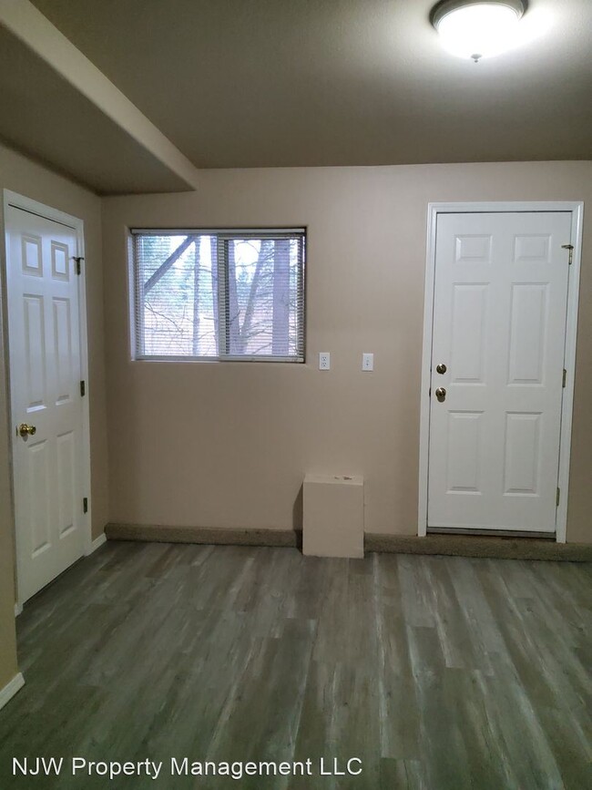Building Photo - 14185 SW Cougar Ridge Dr