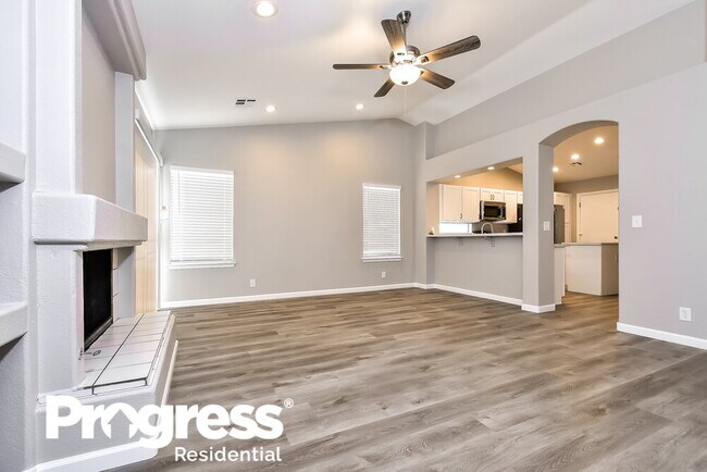 Building Photo - 5044 Camino Del Santo Pkwy
