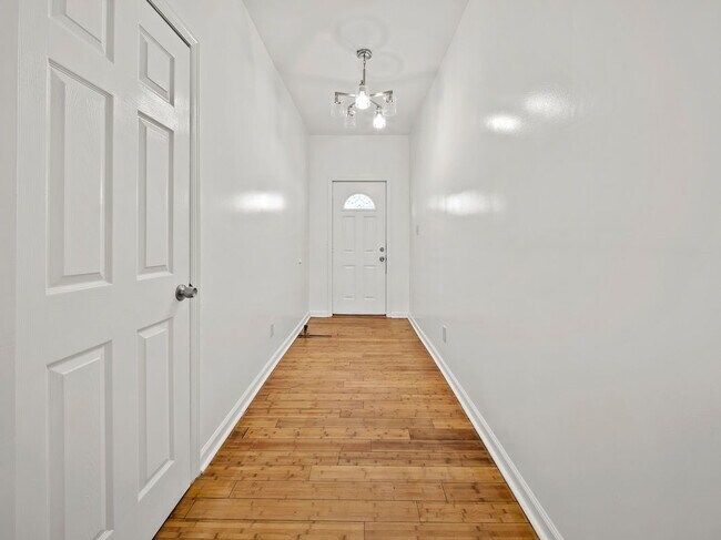 Foto del edificio - 163-165 Montgomery Street, 1