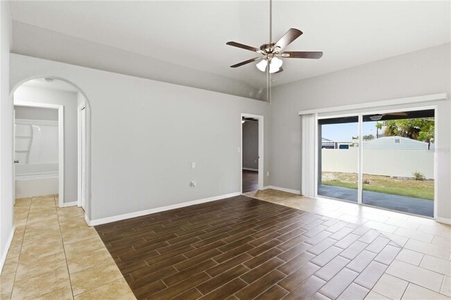 Building Photo - 6336 Florida Cir W