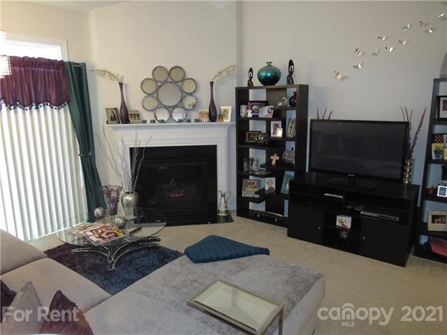 Foto del edificio - 10930 Cripple Creek Ln