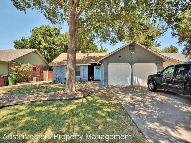Building Photo - 3 br, 2 bath House - 412 Yucca Dr
