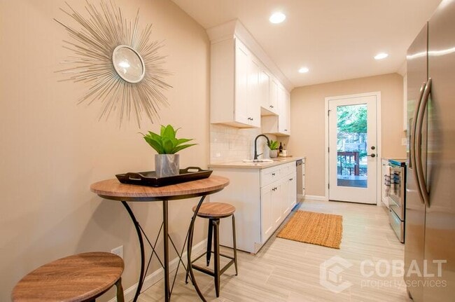 Building Photo - 258 Forkner Dr