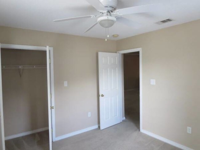 Foto del edificio - 319 32nd St - Unit D
