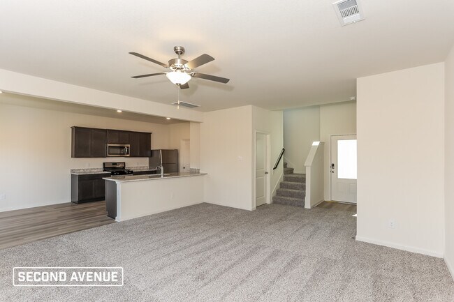 Building Photo - 1425 Sunkiss Dr