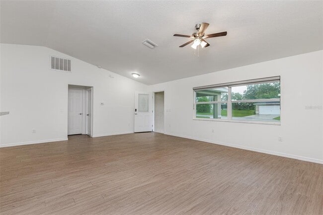 Building Photo - 5211 E Clayre Ln