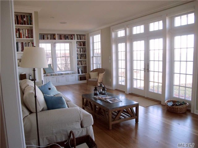 Foto del edificio - 2465 Bay Shore Rd