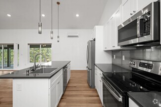 Building Photo - 3858 W Grandview Ave