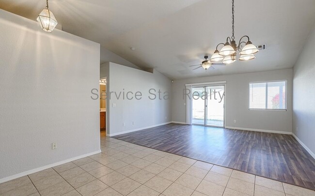 Building Photo - 16136 W Buchanan St