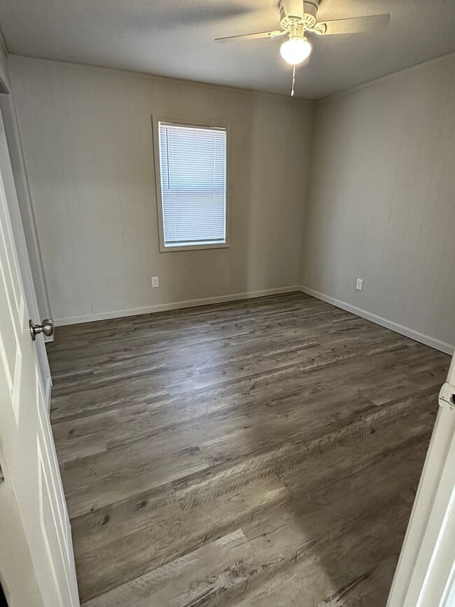 Building Photo - 601 Magnolia Dr