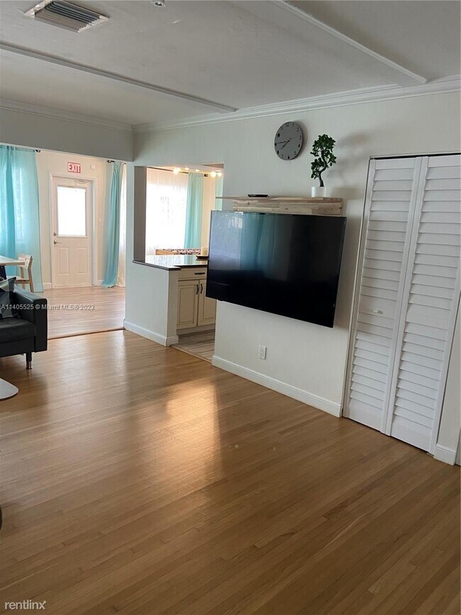 Foto del edificio - 3 br, 2 bath House - 1926 Johnson St