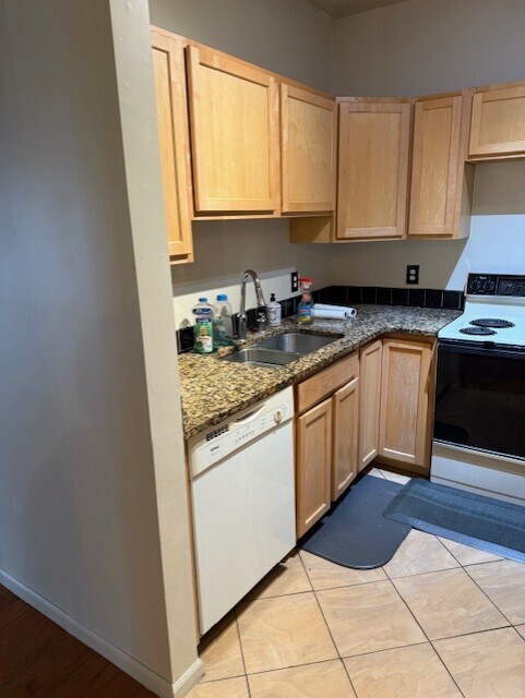 Foto del edificio - 3741 S Wayne Rd