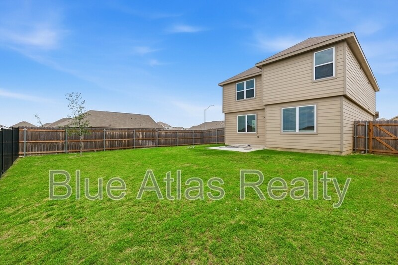 Building Photo - 5020 Cervinae Rd