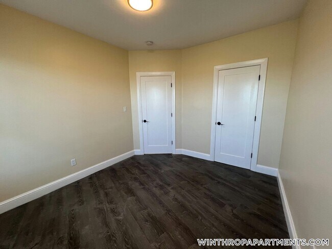 Foto del edificio - 87 Winthrop Shore Dr