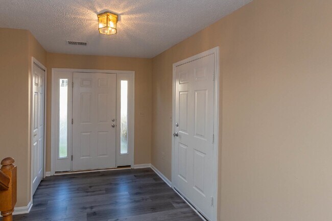 Foto del edificio - 3 BR, 2.5 BA Townhome in North Stafford