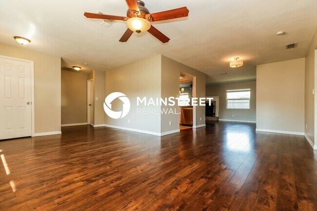 Building Photo - 3 Bedroom Pet-Friendly Home in New Port Richey, FL with Main Street Renewal