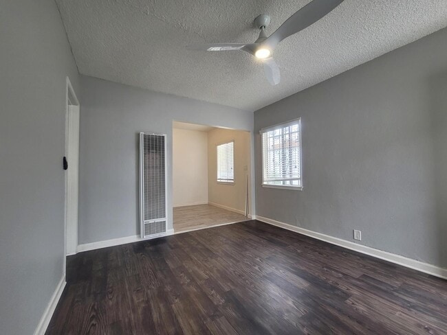 Interior Photo - 3812 Wisconsin St
