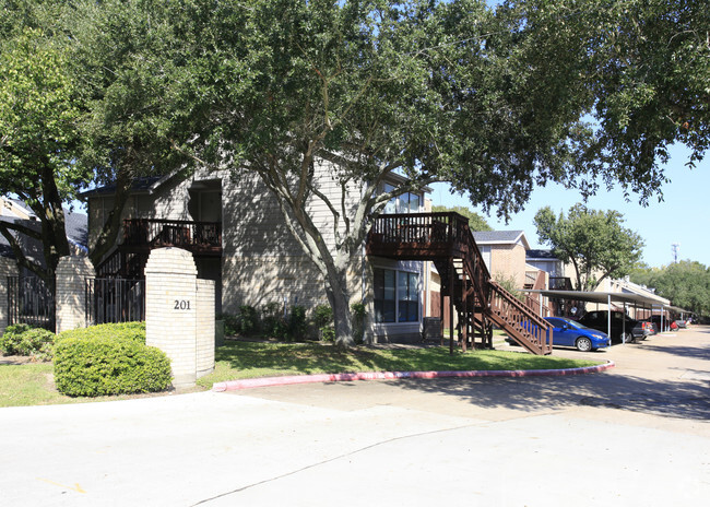 Edificio - Oak Park Village Condominiums