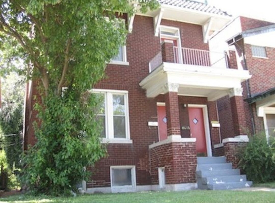 Front Entrance - 5617 S Kingshighway Blvd