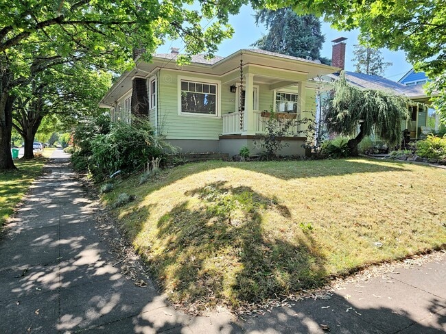 Building Photo - 2834 NE 35th Ave