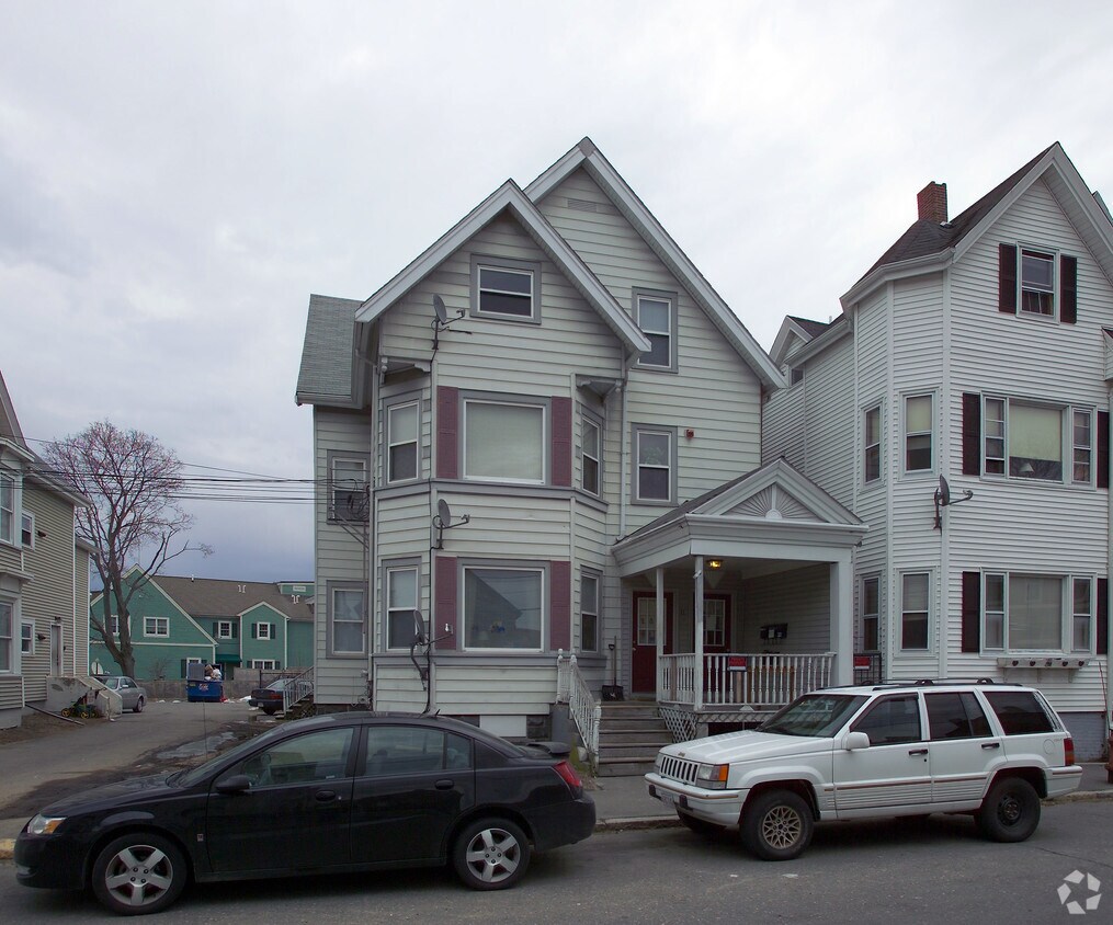 Building Photo - 11 Union St