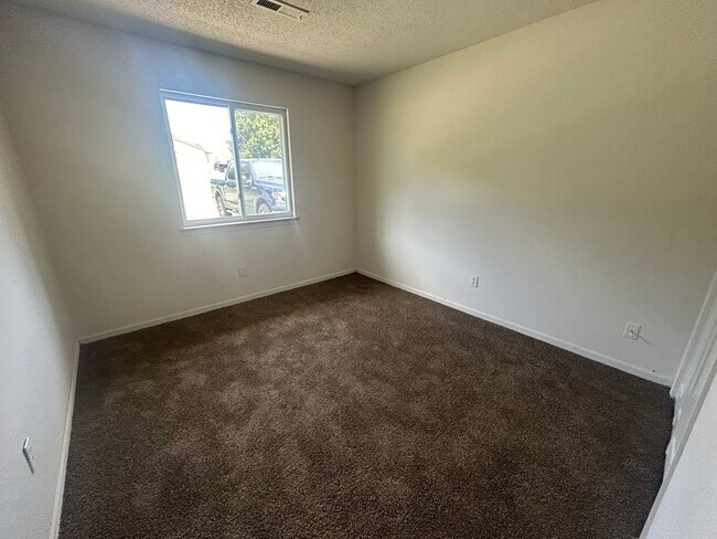 Foto del edificio - Charming 3 bed 1 bath house!
