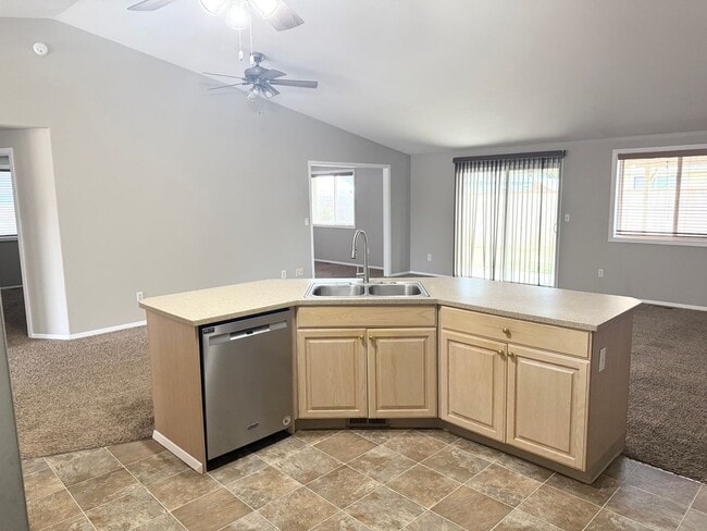 Building Photo - Charming One-Level Ranch in Peaceful Battl...