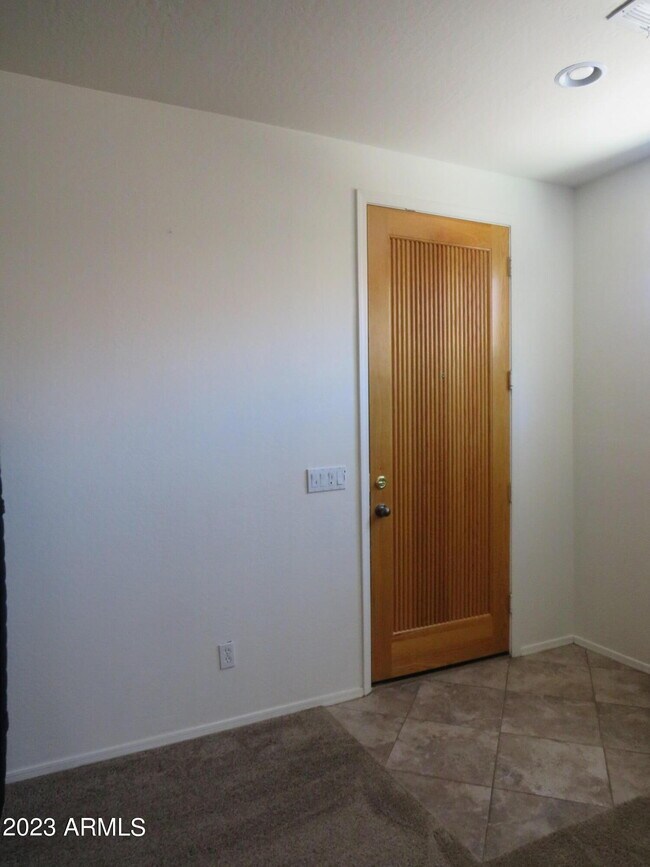 Foto del edificio - 9359 W Williams St