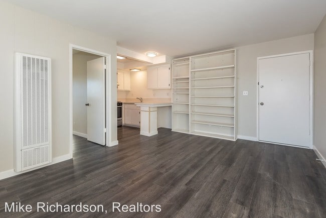 Building Photo - 271 Ellwood Beach Dr
