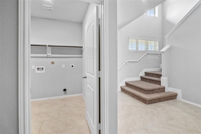 Building Photo - 23723 Rivage Ridge Dr