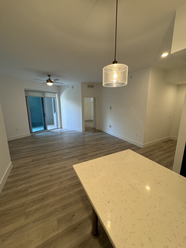 Foto del edificio - 60 NW 31st St