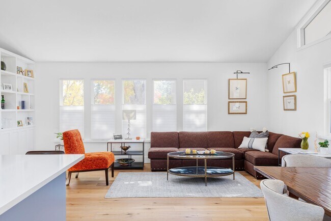 Building Photo - Modern 2 BDR Retreat: Serene Backyard