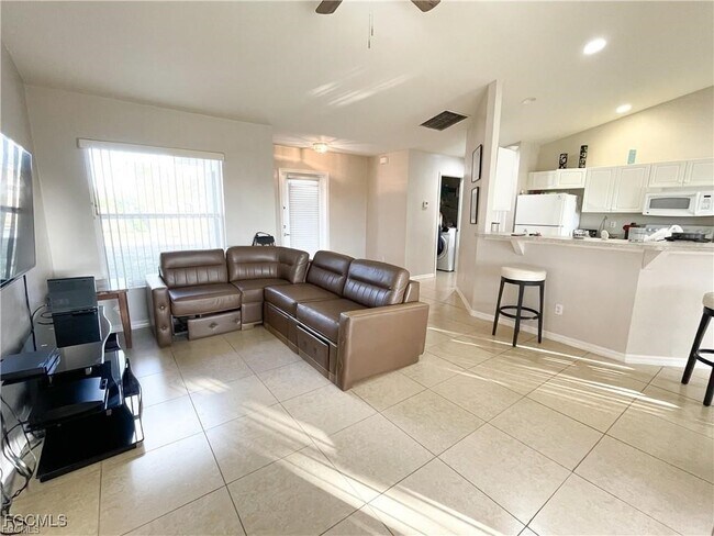 Foto del edificio - 306 SW 24th Ave