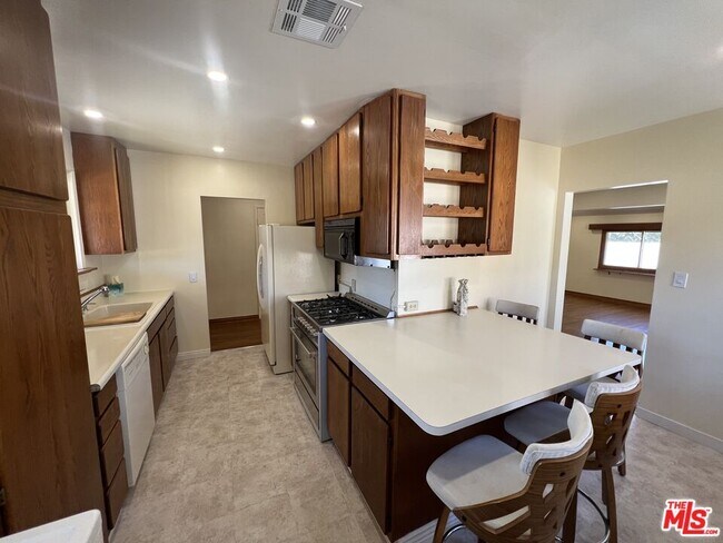 Foto del edificio - 8361 Wentworth St